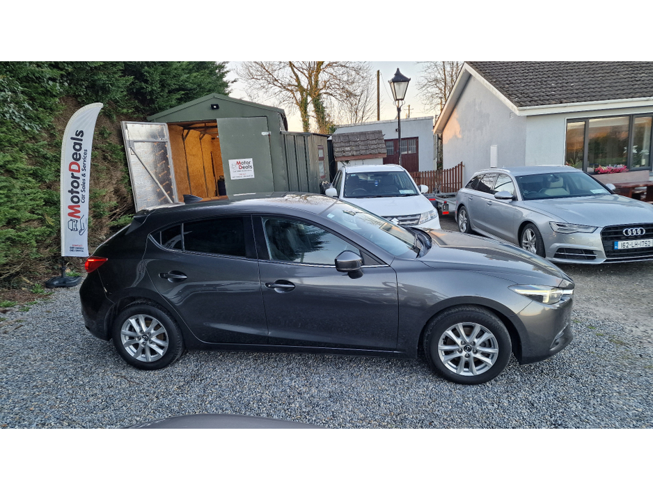 2017 Mazda Mazda3 - image 8