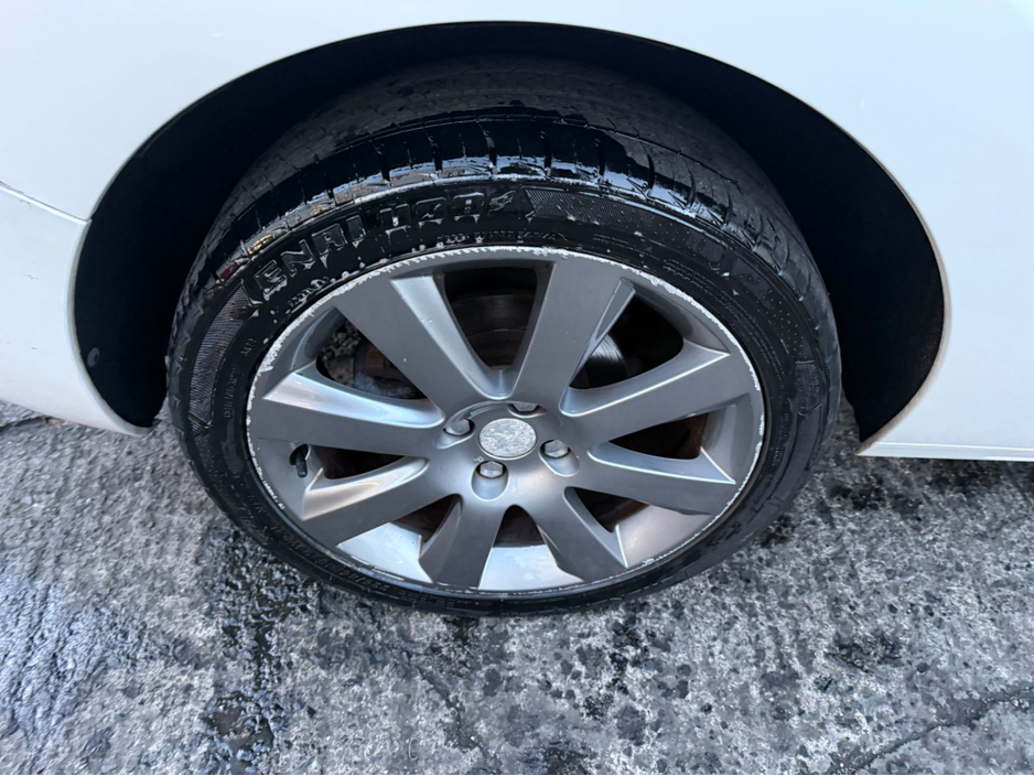 2015 Peugeot 5008 1.6 E-HDI 115 ALLURE EG EGC 5DR AUTO 115BHP €7,995