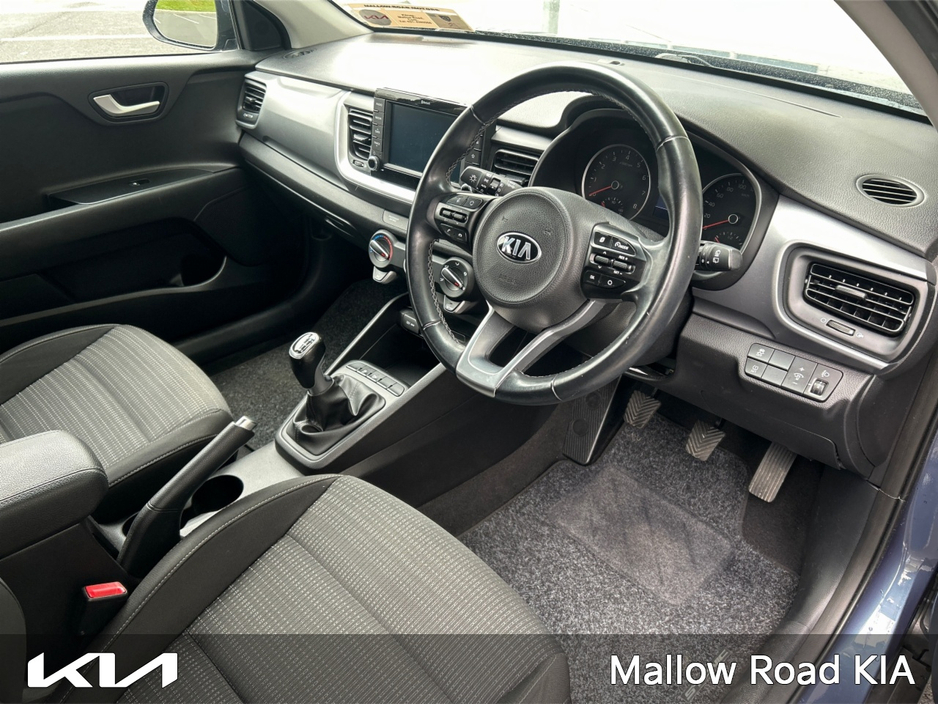 2019 Kia Stonic - image 2