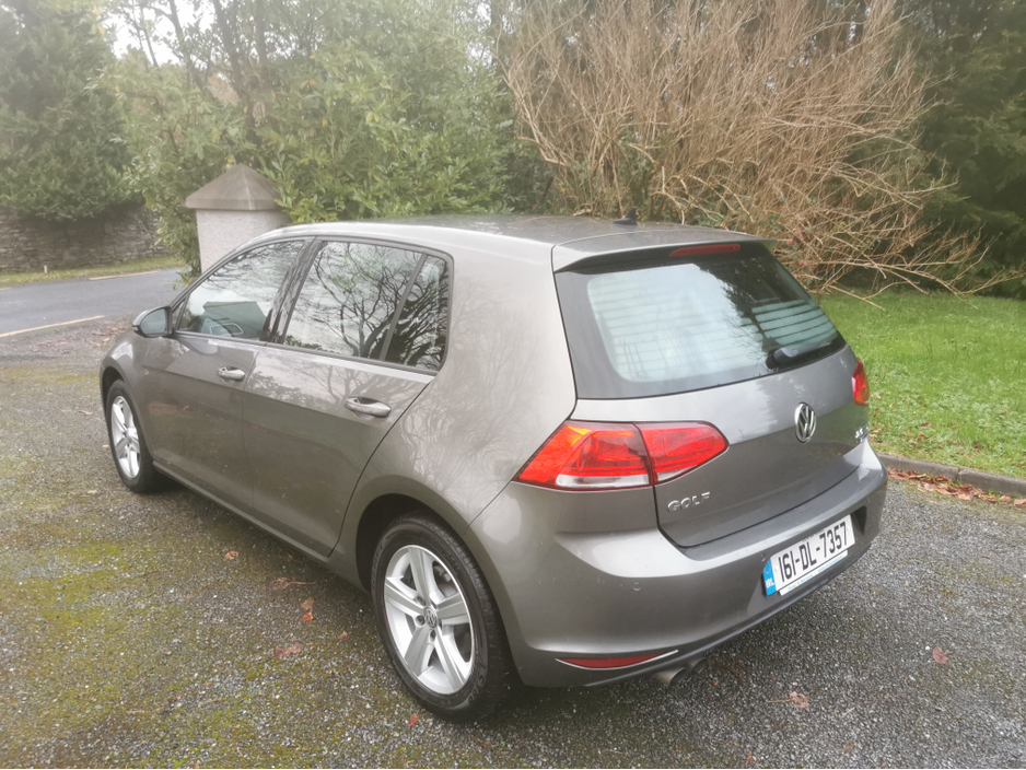 2016 Volkswagen Golf - image 11