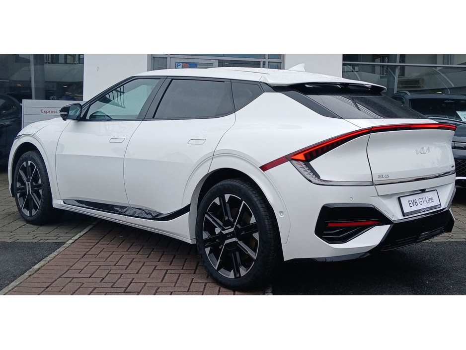 2026 Kia EV6 - image 4