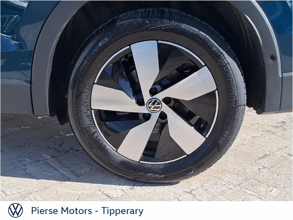 2026 Volkswagen Tiguan - image 8