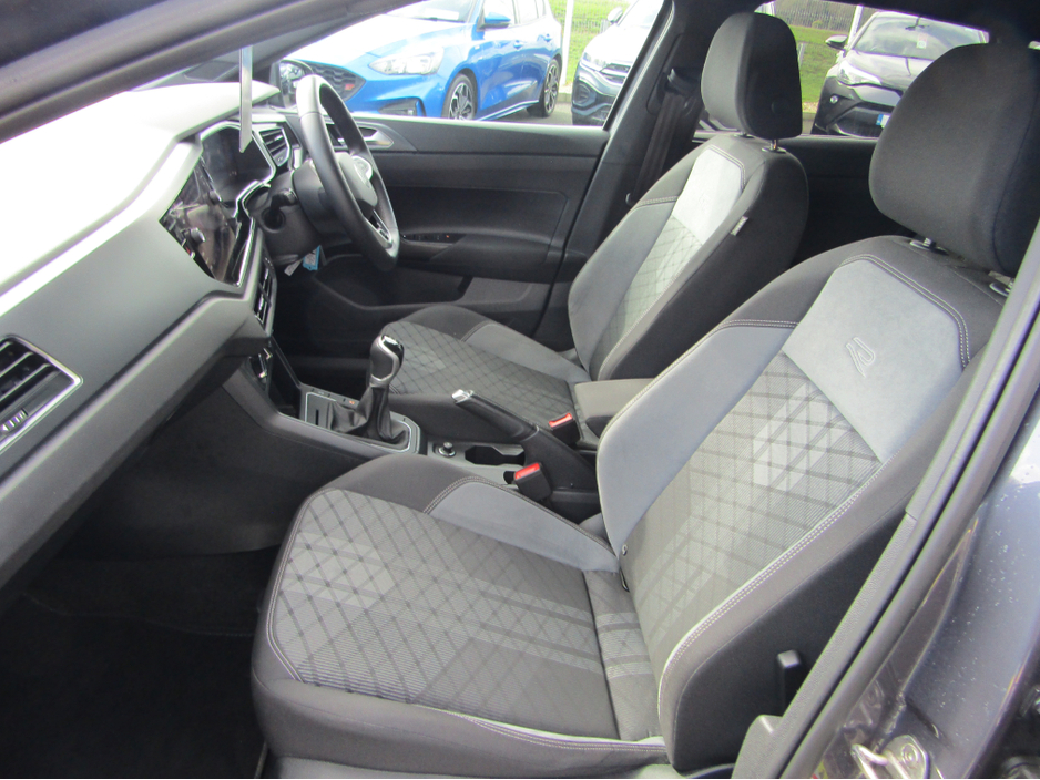 2023 Volkswagen Polo - image 7