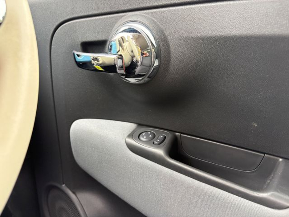 2017 Fiat 500 - image 18