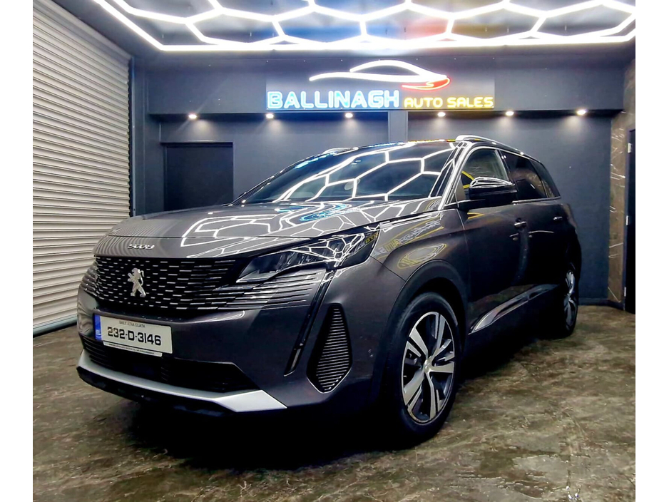 2023 Peugeot 5008 - image 11