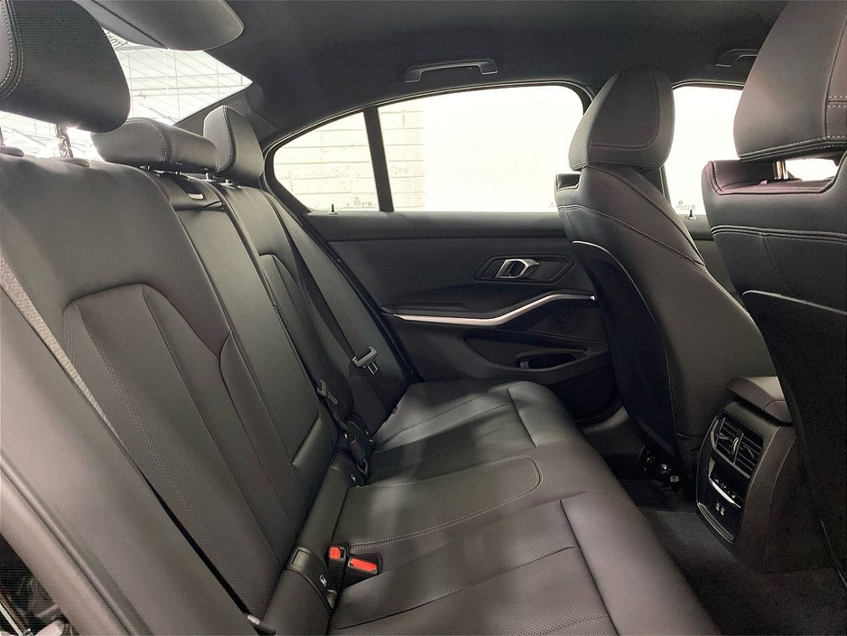 2025 BMW 3 Series - image 22