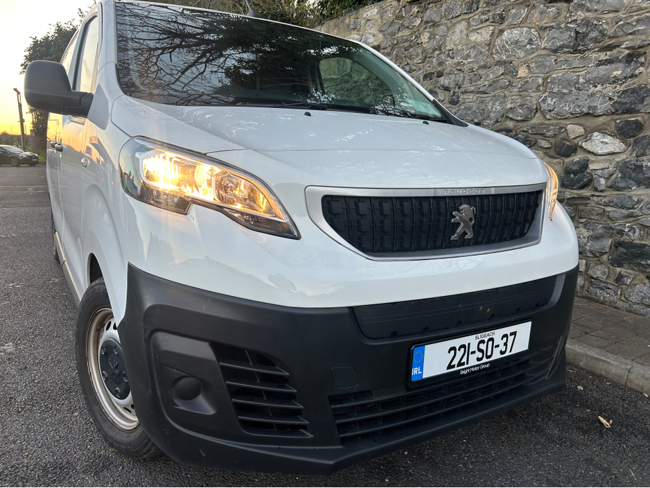 2022 Peugeot Expert EACTIVE STANDARD 100KW 50KWH 4 €14,950