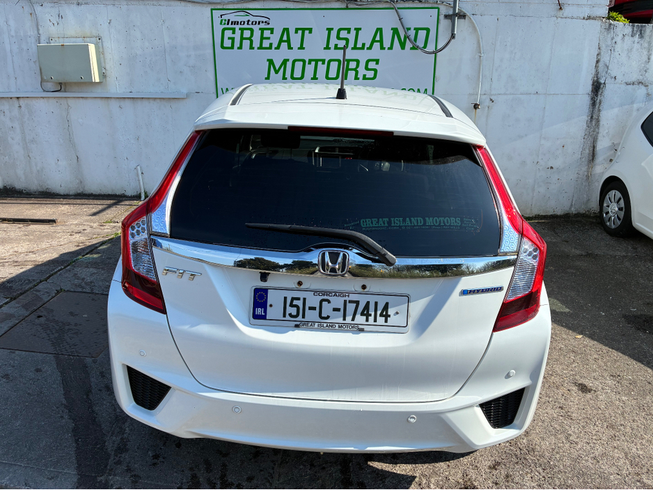 2015 Honda Fit - image 4