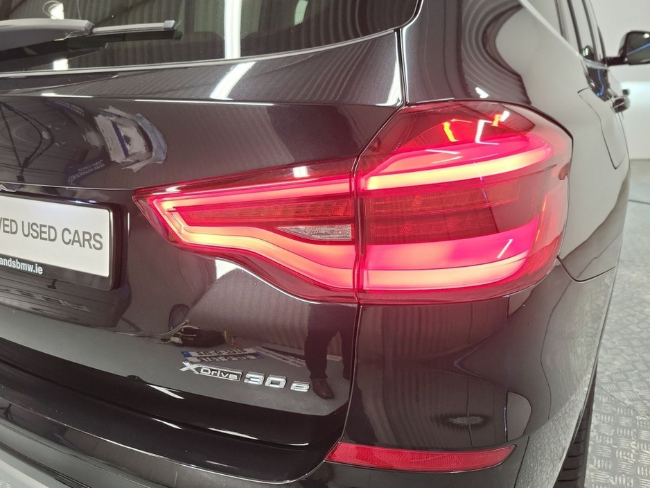 2021 BMW X3 xDrive30e xLine €43,975