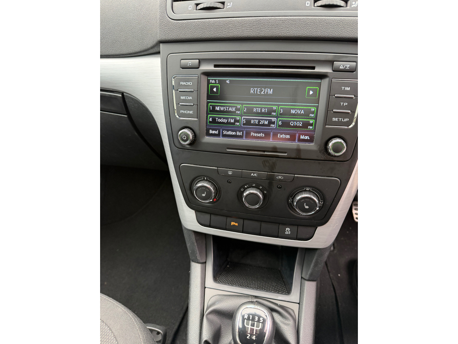 2014 Skoda Yeti - image 16