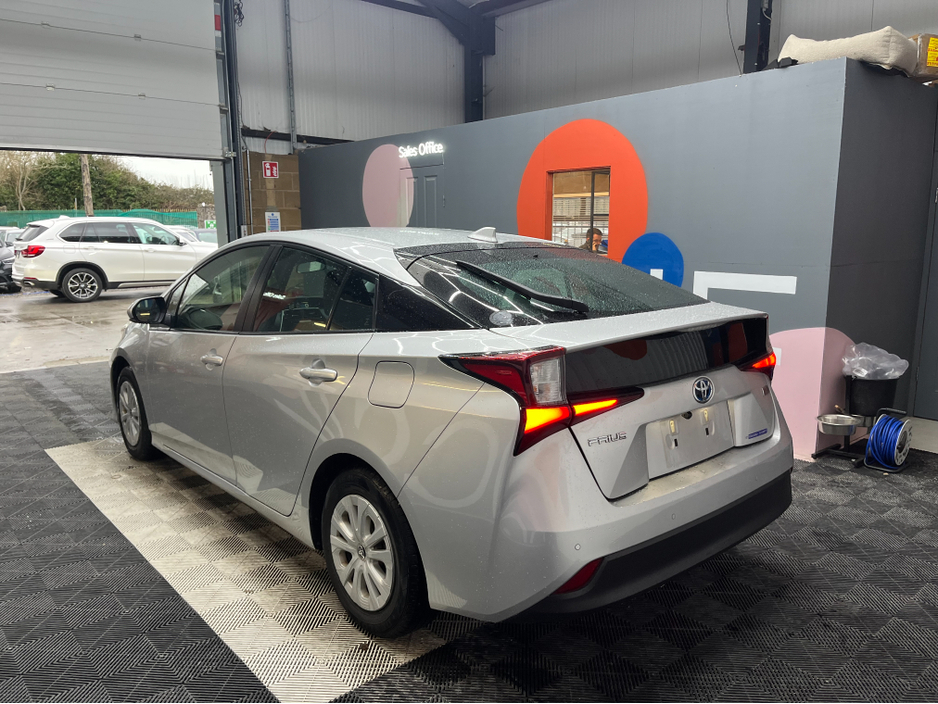 2022 Toyota Prius - image 4