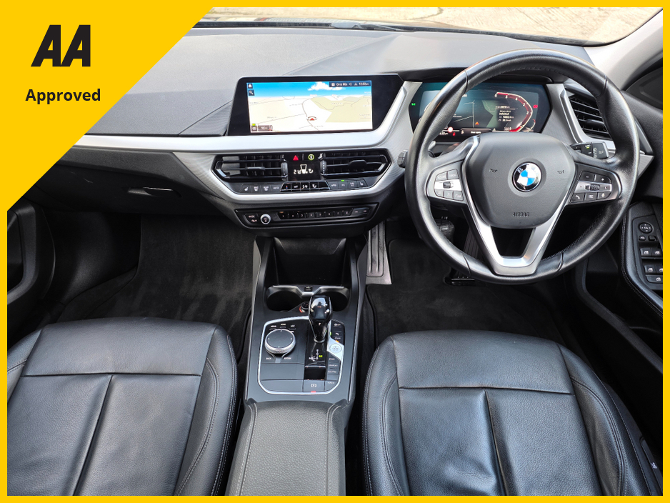 2021 BMW 1 Series - image 13