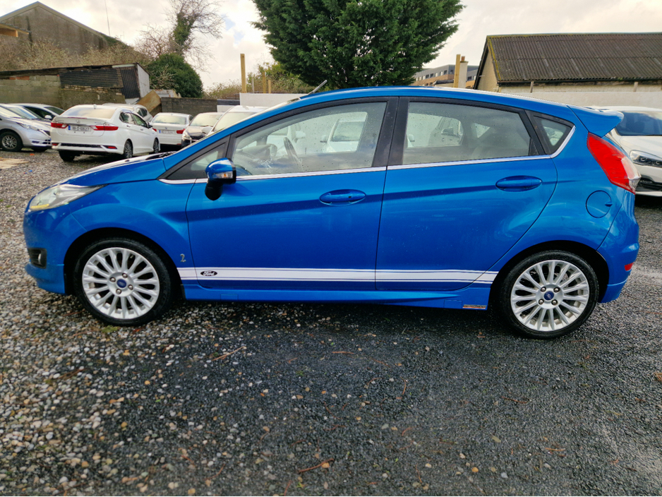 2016 Ford Fiesta 1.0l petrol Auto | High spec €11,450