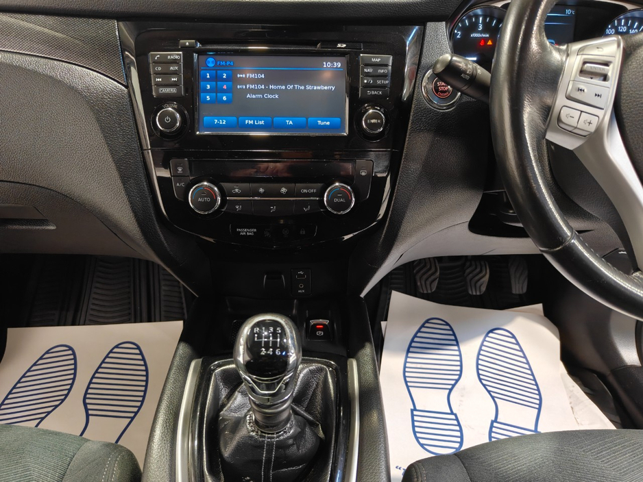 2016 Nissan X-Trail - image 14