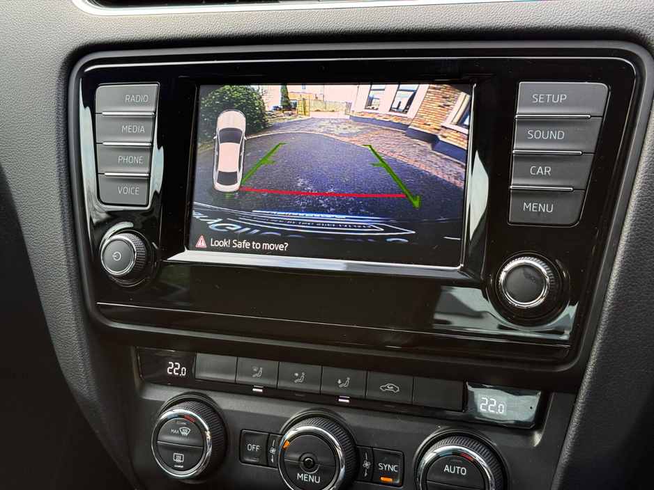 2016 Skoda Octavia - image 16