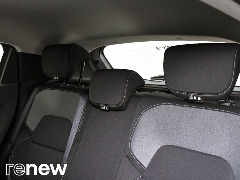 2025 Renault Clio - image 11