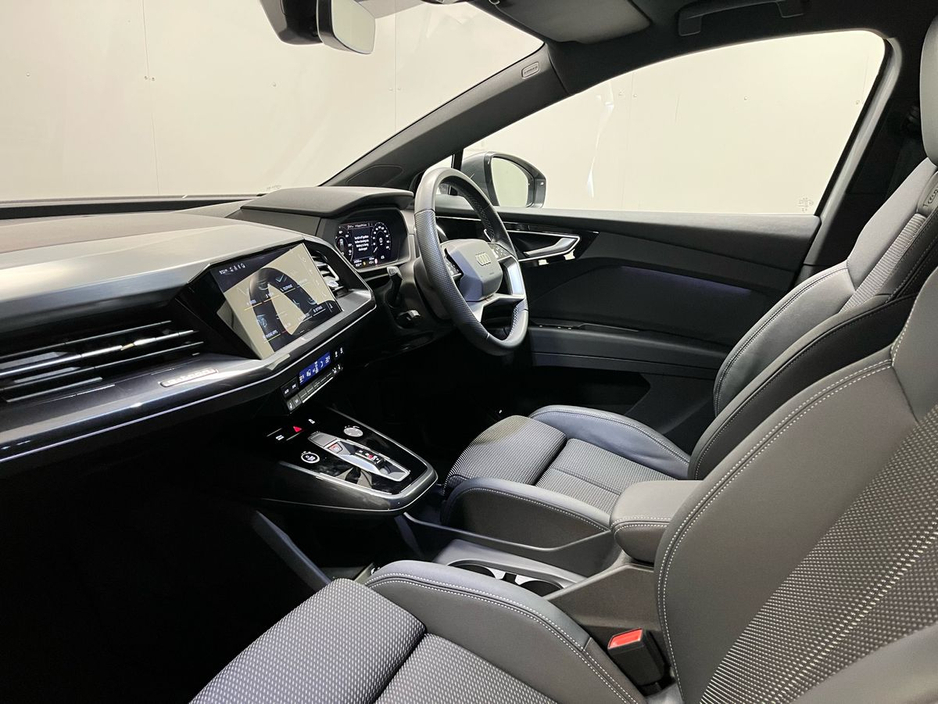 2023 Audi Q4 e-tron S-Line 40 82kWh 204BHP - Reversing Camera - Sat Nav - Climate Control - Heated Seats - Keyless Start - Apple CarPlay/Android Auto €34,450