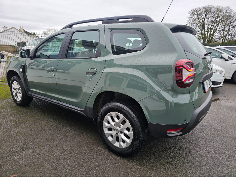 2023 Dacia Duster - image 9