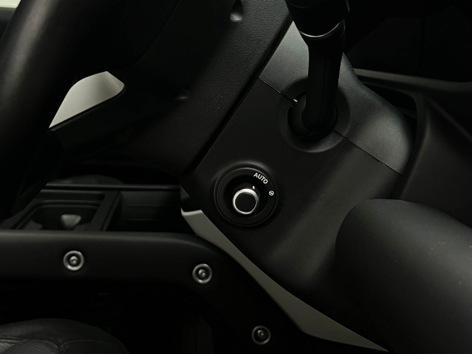 2024 Land Rover Defender HSE X-DYNAMIC P400E €87,990