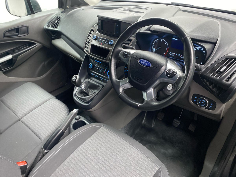 2023 Ford Transit - image 6