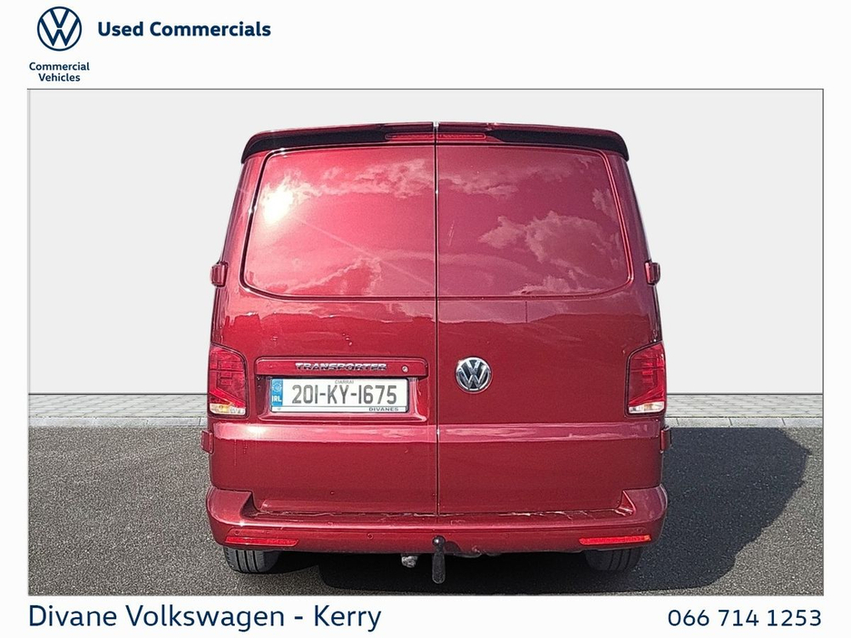2020 Volkswagen Transporter - image 9