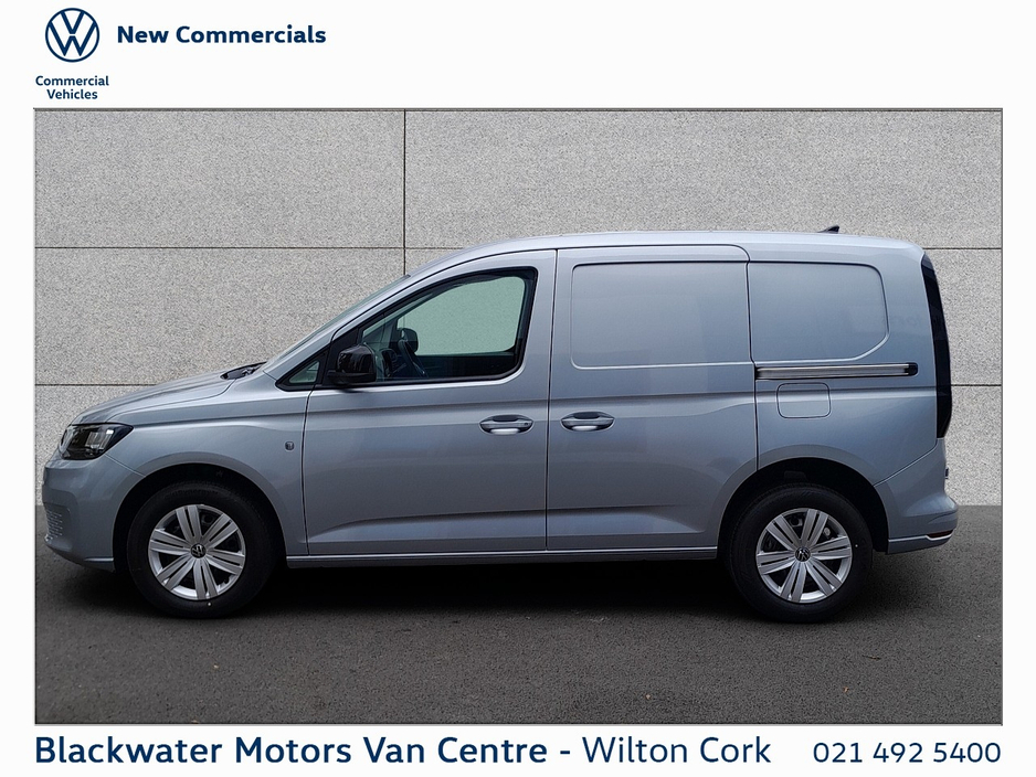 2025 Volkswagen Caddy - image 6