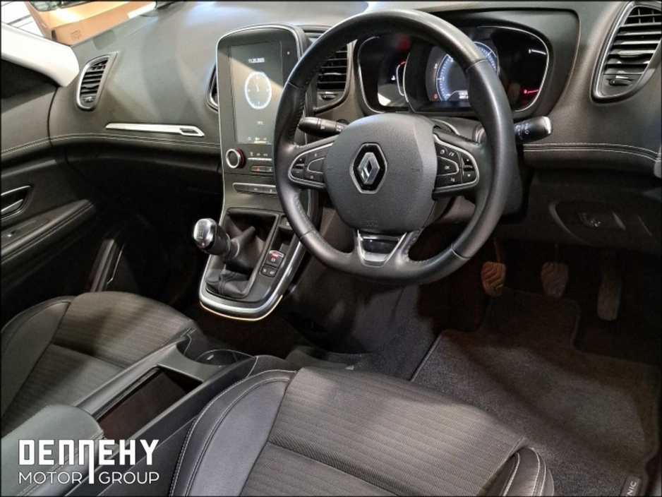 2017 Renault Scenic - image 6