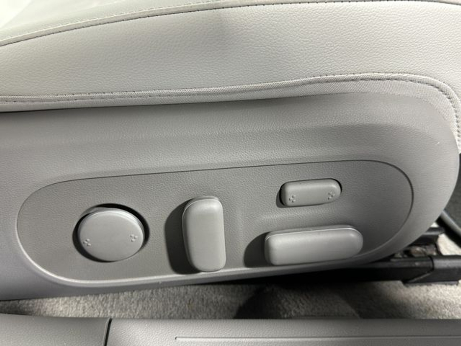 2023 Hyundai Ioniq 6 - image 20