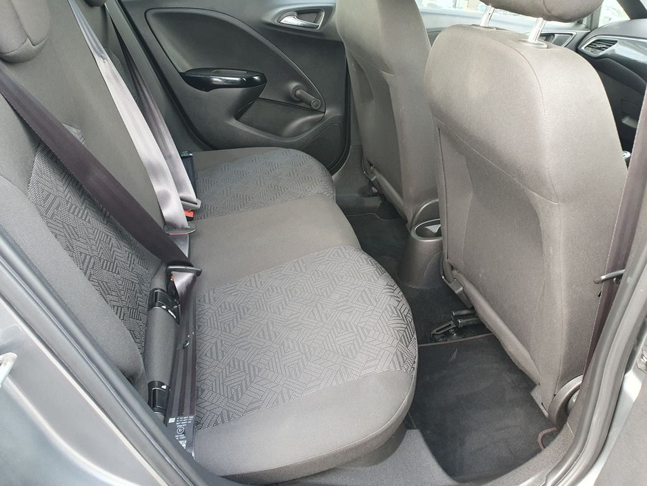 2018 Opel Corsa - image 20