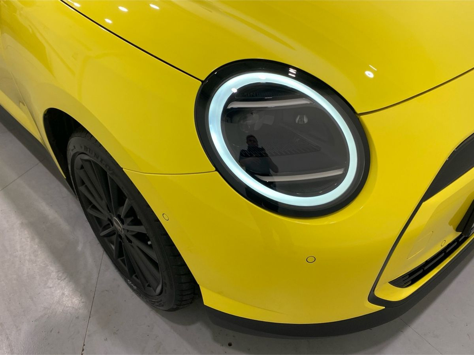 2025 MINI Hatch Cooper E €25,950