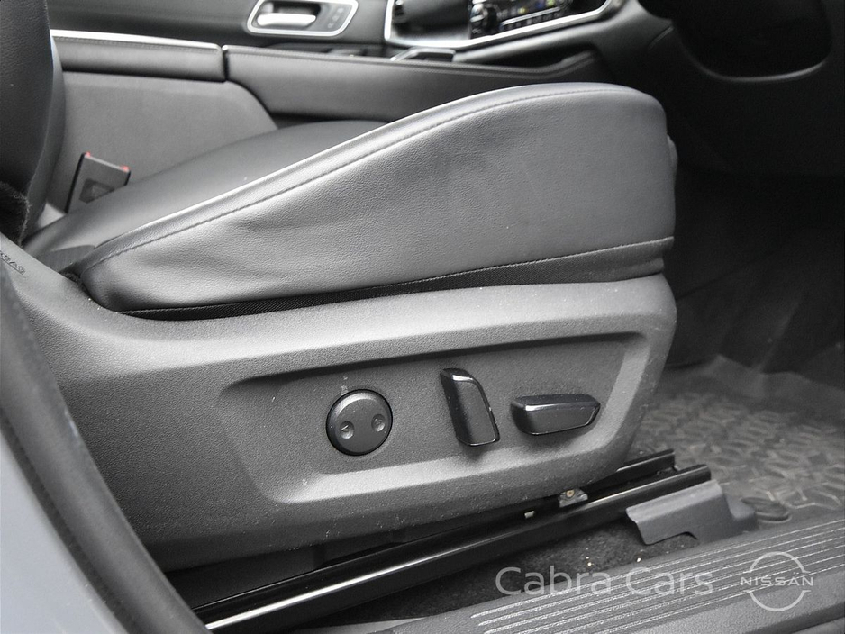 2025 Nissan X-Trail - image 10