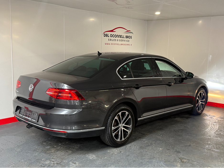 2019 Volkswagen Passat - image 17