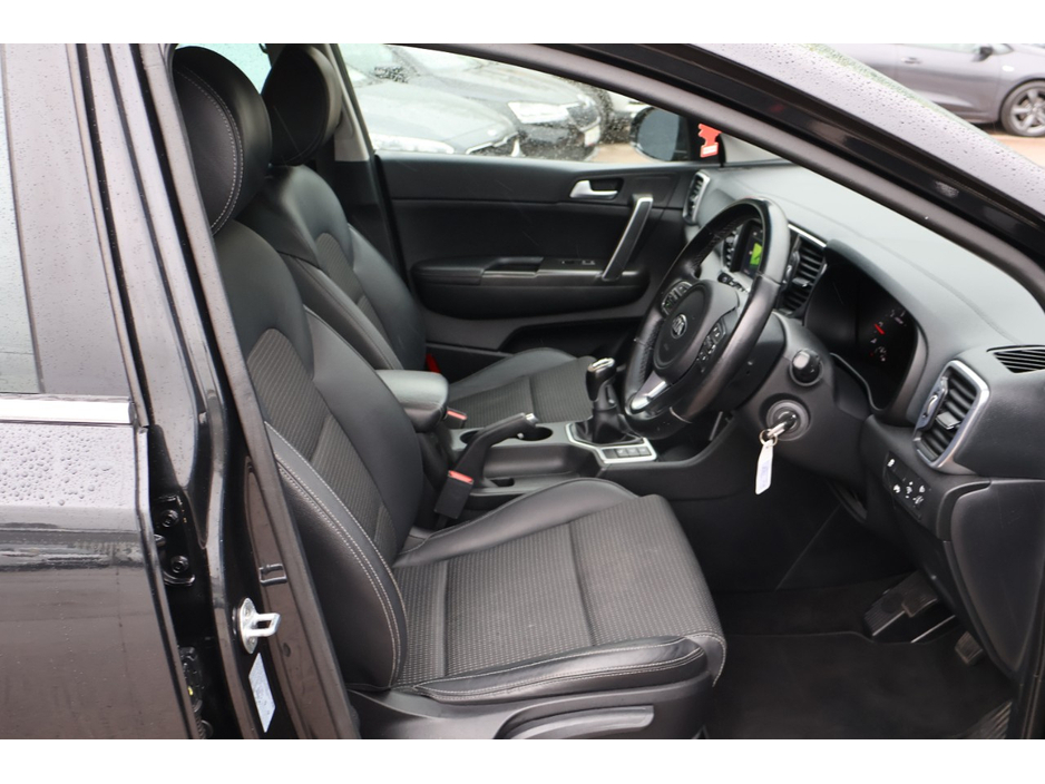 2016 Kia Sportage - image 13