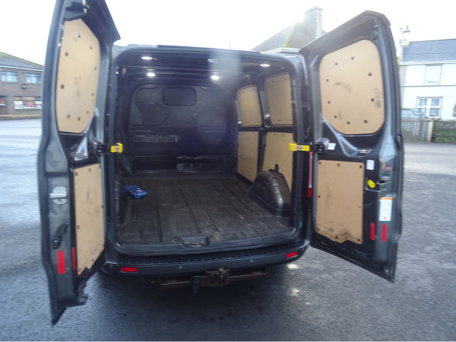 2020 Ford Transit Custom 300S LIMITED EDITION 2. 2.0 TD 130BHP €15,000