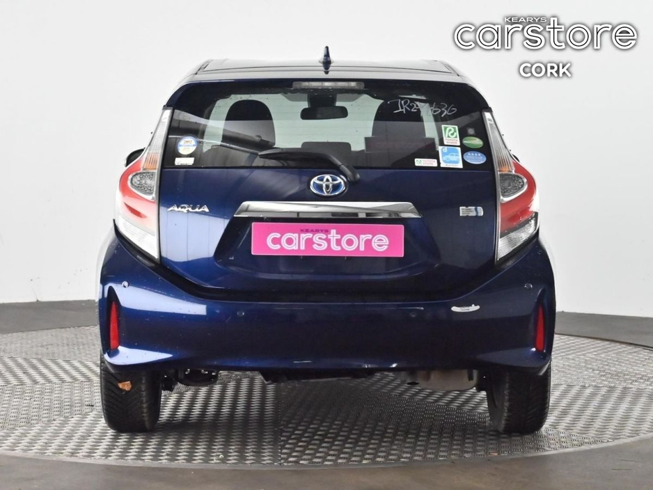 2019 Toyota Aqua - image 4