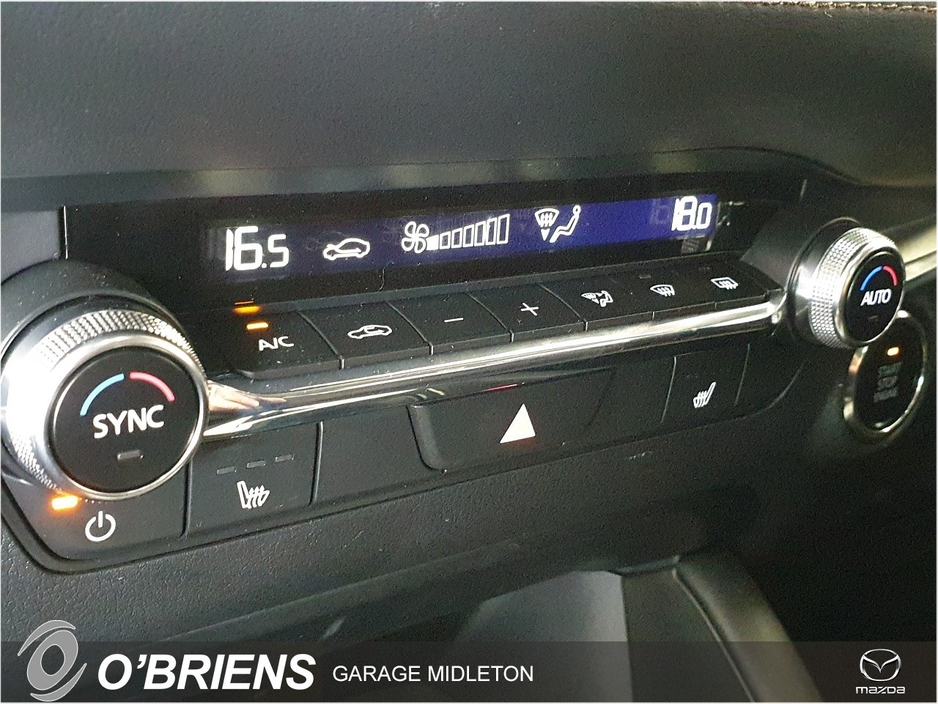 2024 Mazda Mazda3 2024 Mazda3 4SN e-SKYACTIV X 186ps 6MT FWD Exclusive-line SUNR €31,900