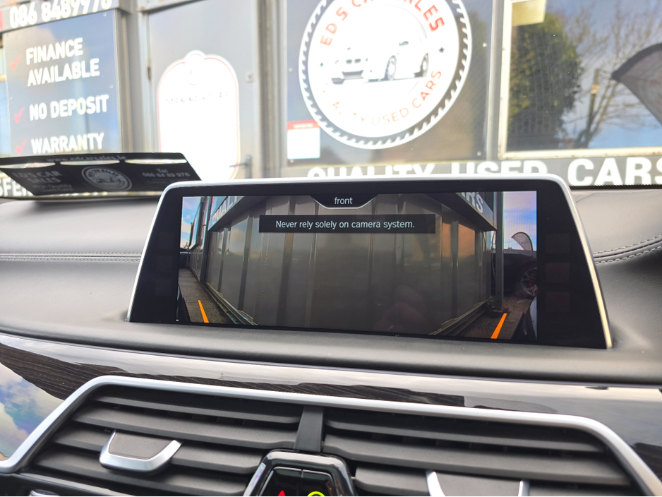 2018 BMW 7 Series - image 30