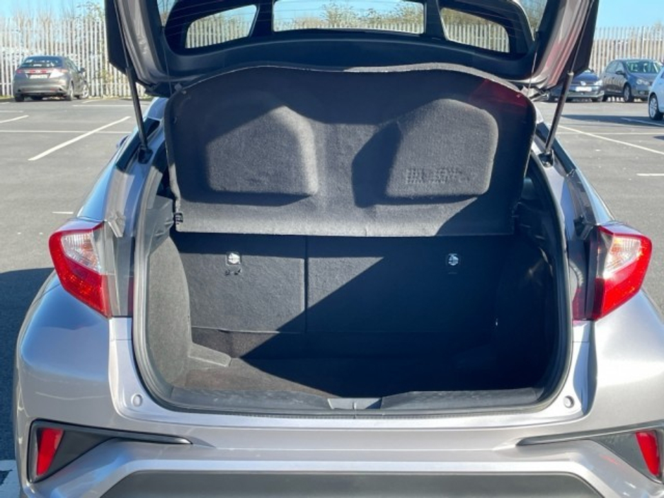 2019 Toyota C-HR - image 11