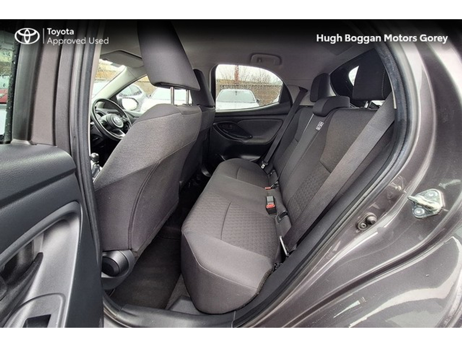 2022 Toyota Yaris  €16,950