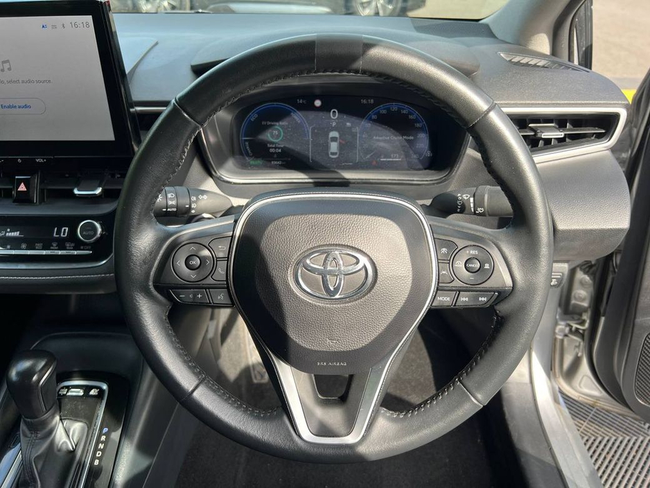 2023 Toyota Corolla - image 4