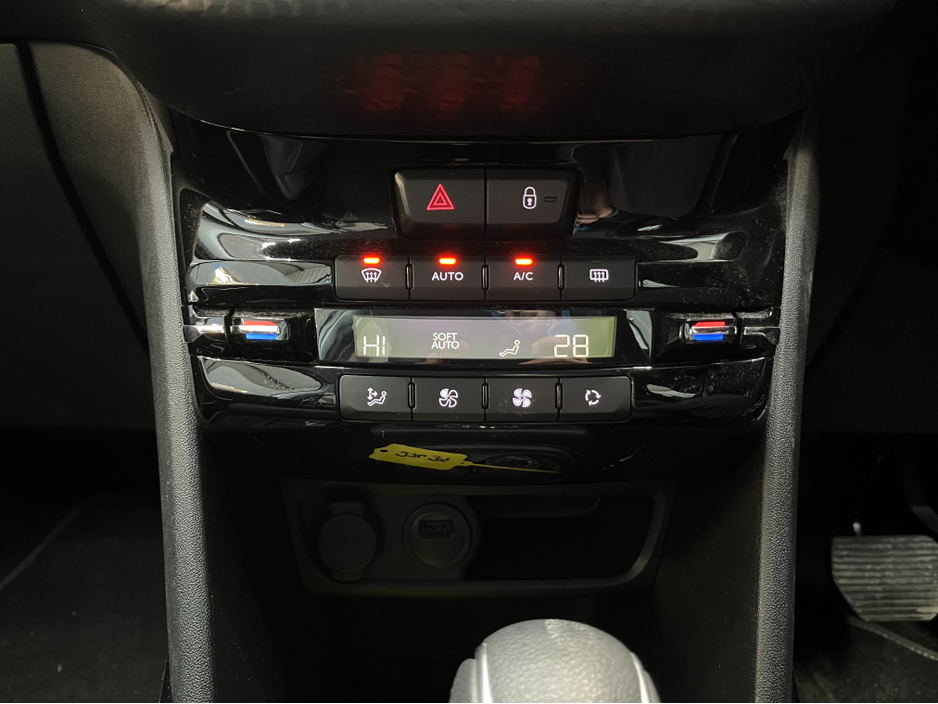 2017 Peugeot 2008 €12950! 2017 PEUGEOT 2008 ALLURE 1.2 AUTOMATIC / CRUISE CONTROL €12,950