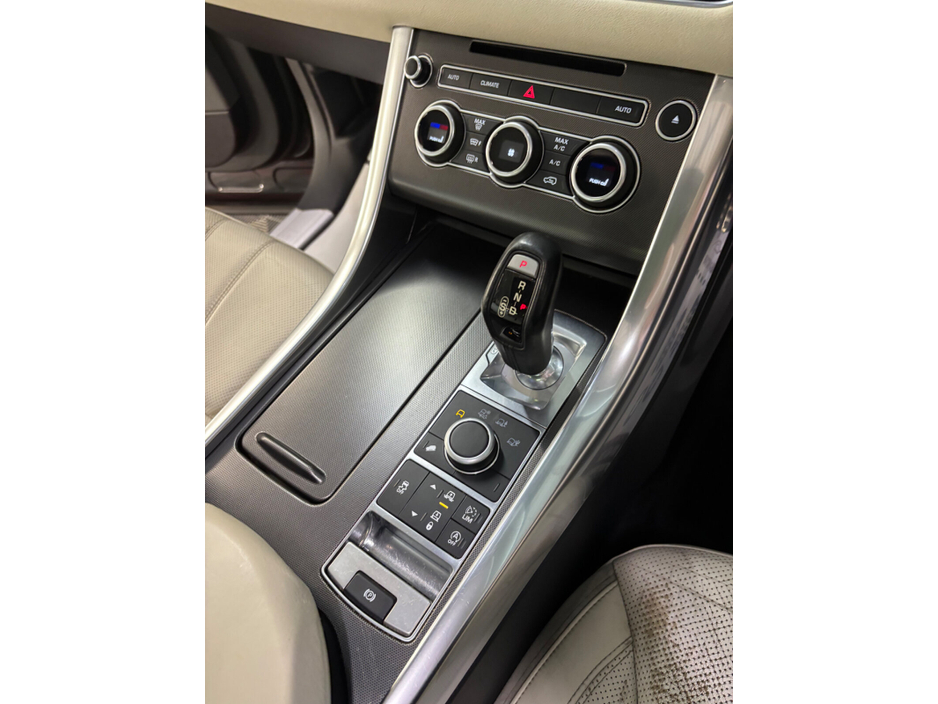 2017 Land Rover Range Rover Sport - image 10