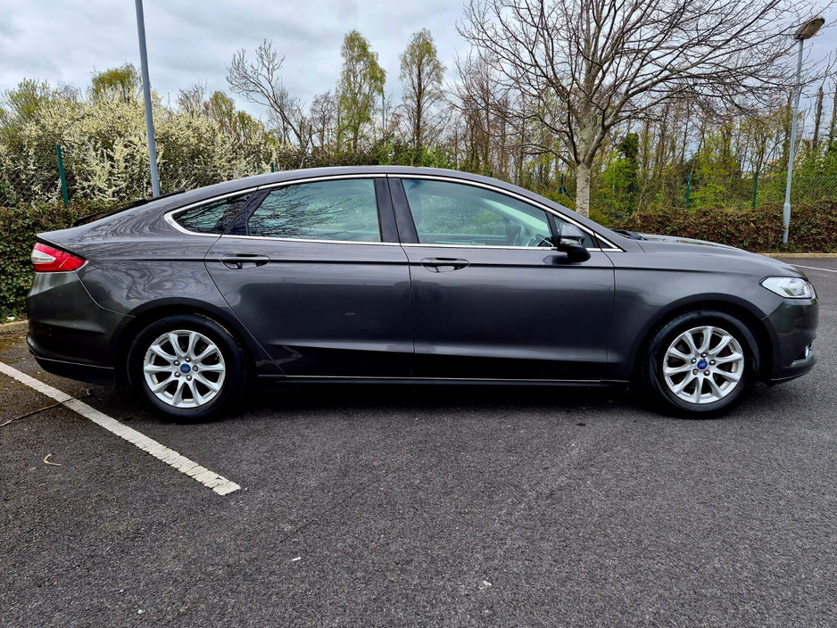 2015 Ford Mondeo - image 8