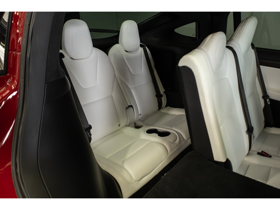 2019 Tesla Model X - image 13