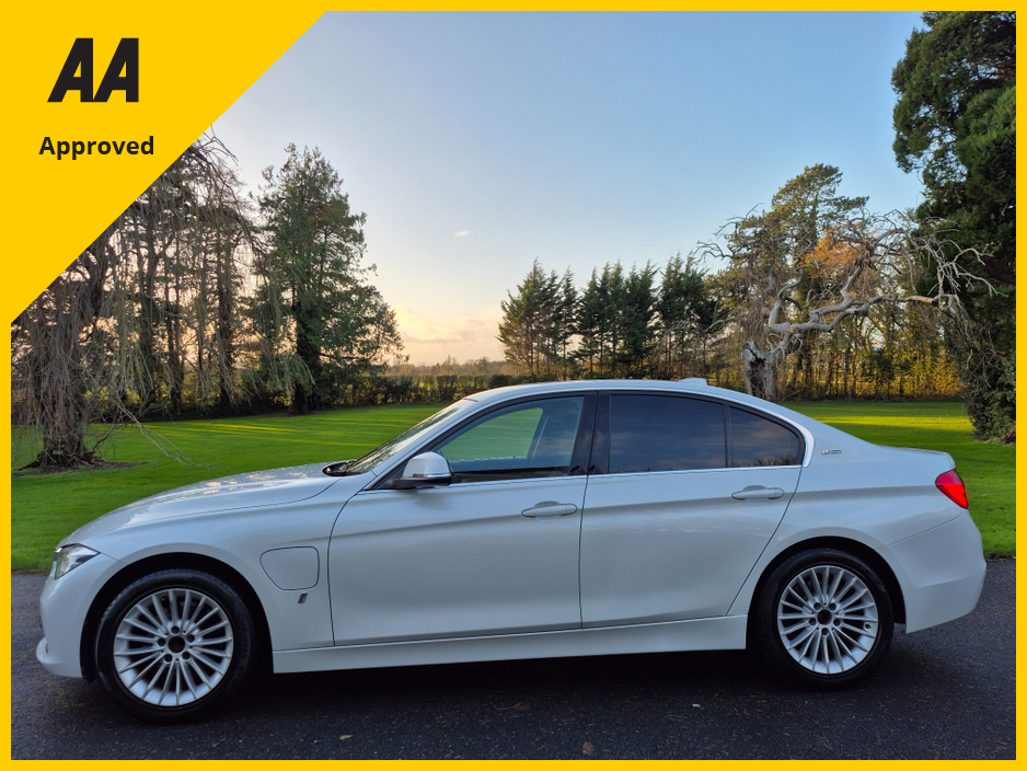 2018 BMW 3 Series 330E Hybrid €22,995