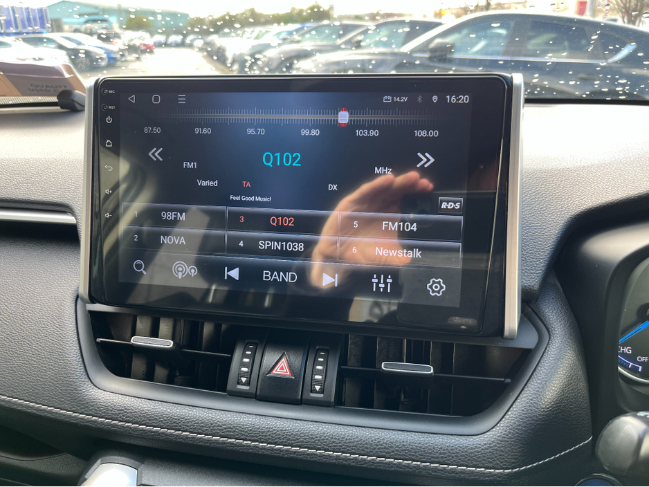 2020 Toyota Rav4 - image 20