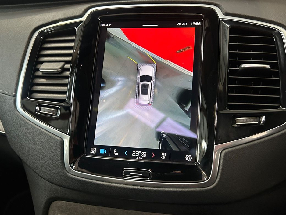2022 Volvo XC90 - image 13