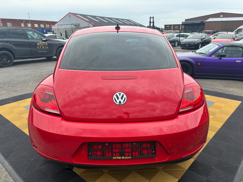 2016 Volkswagen Beetle - image 3