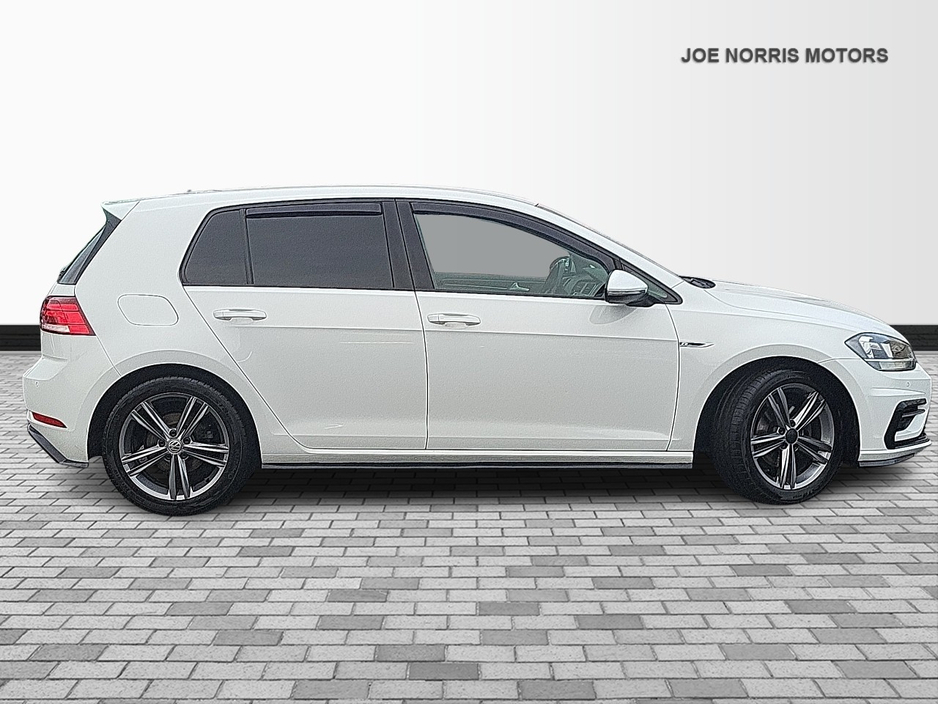 2020 Volkswagen Golf - image 4