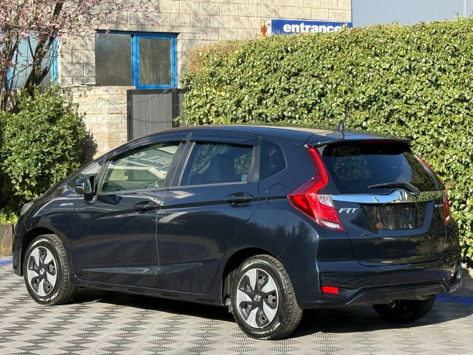 2019 Honda Fit - image 5